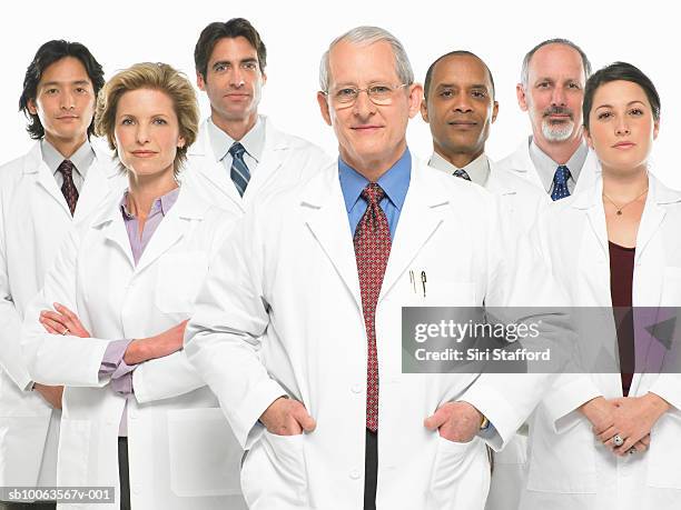 group portrait of doctors on white background - group health workers white background fotografías e imágenes de stock