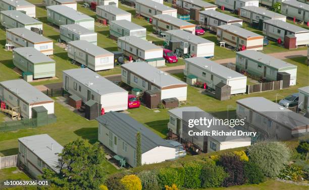 rows of mobile homes in trailer park - manufactured housing stock pictures, royalty-free photos & images