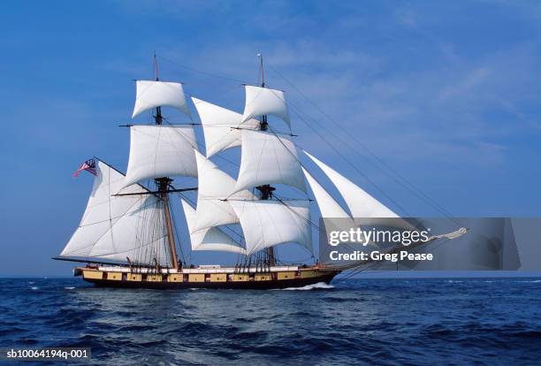 replica of uss niagara under full sail - lake erie boat stock pictures, royalty-free photos & images