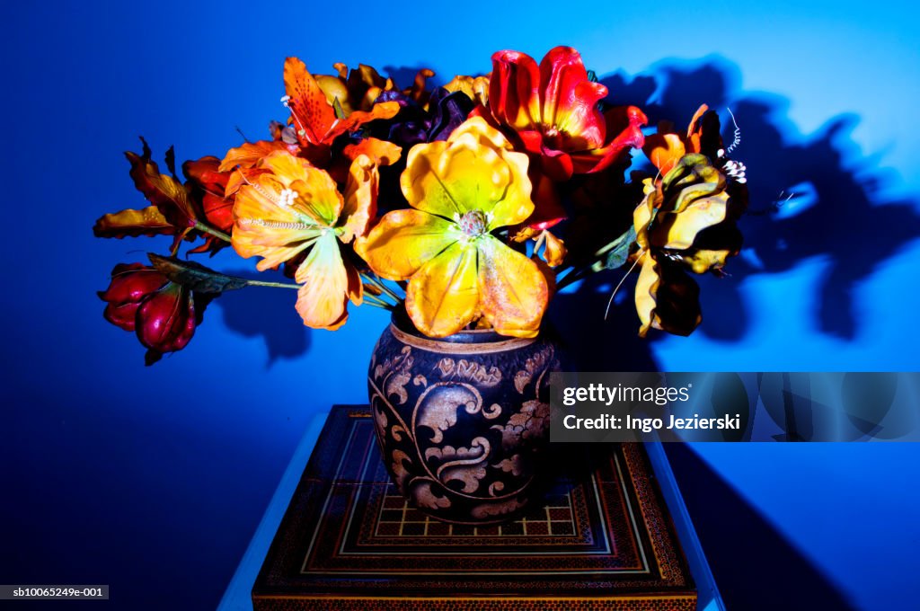 Dried flowers in vase