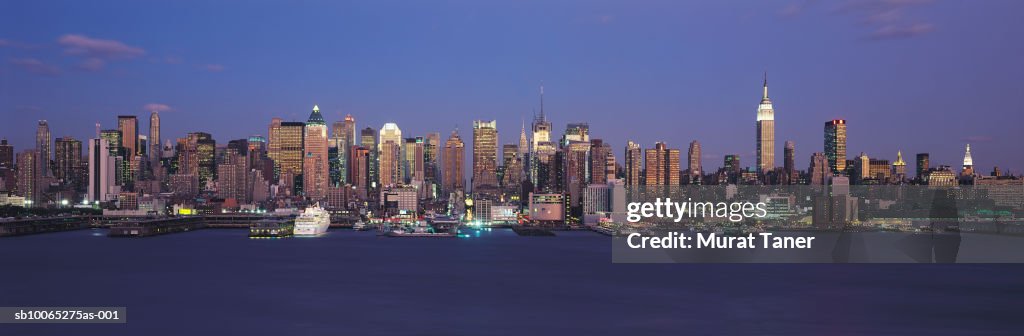 New York skyline at night