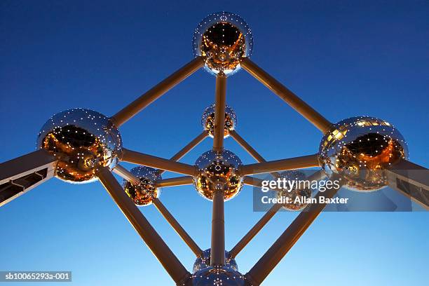 molecular model, low angle view - region brüssel hauptstadt stock-fotos und bilder