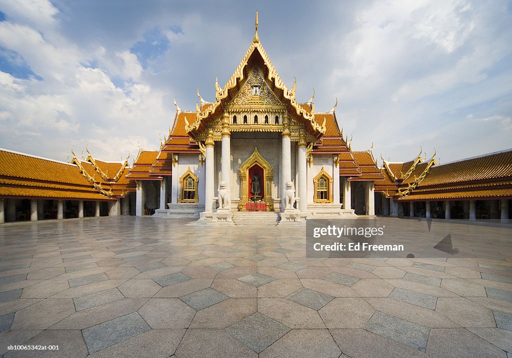 Wat Benchamabophit temple