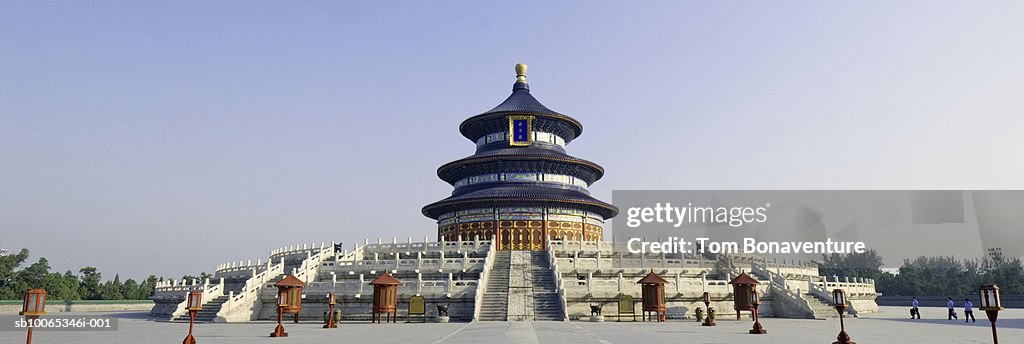 China, Beijing, Hall of Prayer (Qinian Dian), Temple of Heaven and blue sky