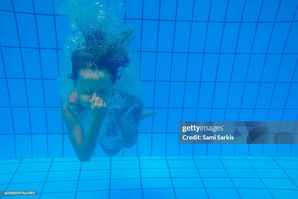 Girls scuba diving hi-res stock photography and images - Alamy