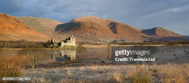 uk, scotland, kilchurn castle on loch awe - kilchurn castle stock pictures, royalty-free photos & images