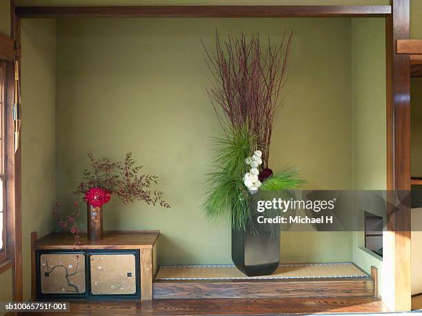 Japanese Ikebana Photos and Premium High Res Pictures - Getty Images