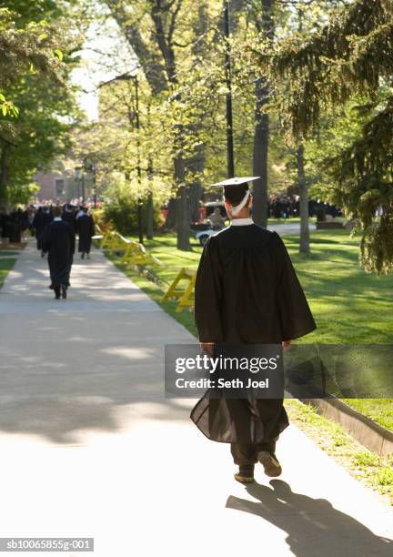 Gradution Walk Graduates Walking Photos and Premium High Res Pictures - Getty Images