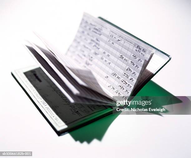 Open Cheque Photo Open Cheque Book Fotografías e imágenes de stock - Getty Images