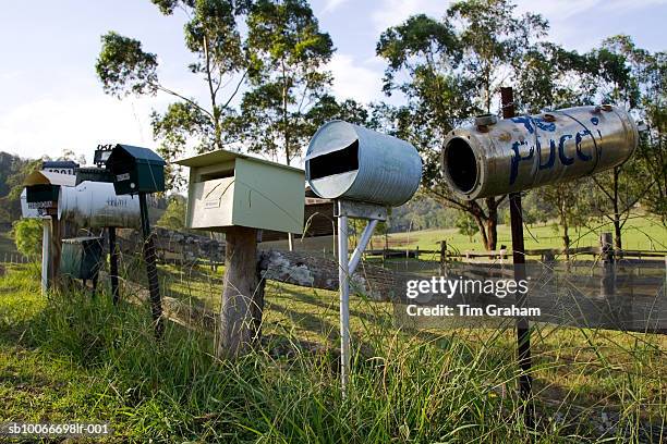 post-boxes, wobbly creek, australia - domestic mailbox fotografías e imágenes de stock