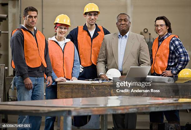 construction workers with architect, smiling, portrait - native korean stock pictures, royalty-free photos & images