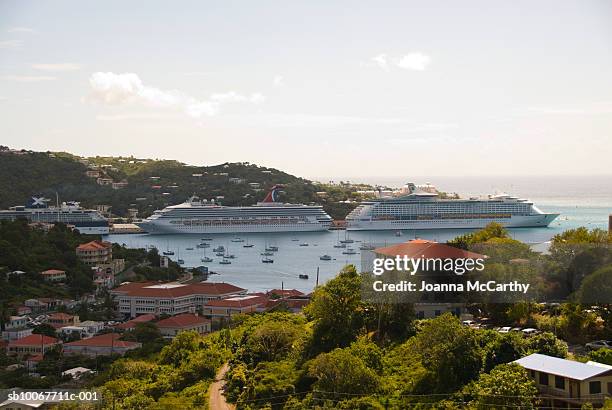 virgin islands, st. thomas, cruise ship in harbour - cruise port photos et images de collection