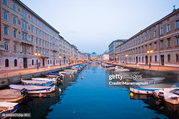 italy, friuli venezia giulia, trieste, canal grande - friuli venezia giulia - fotografias e filmes do acervo