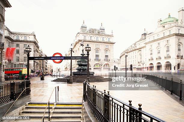 uk, london, picadilly circus - piccadilly circus stock pictures, royalty-free photos & images