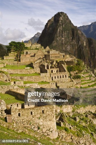 Peru, Machu Picchu, Ruins and Huayna Picchu Peru, Machu Picchu, Ruins and Huayna Picchu