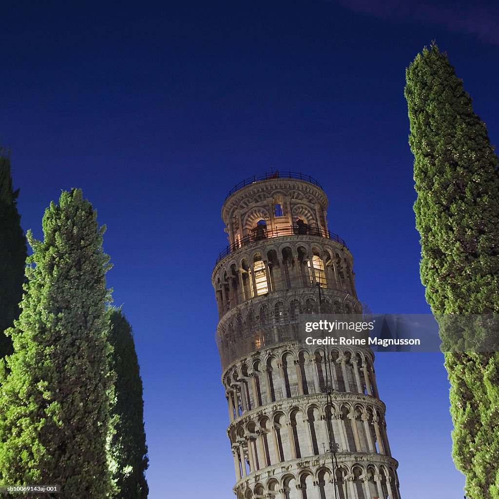 Italy, Pisa, Leaning Tower of Pisa, low angle view