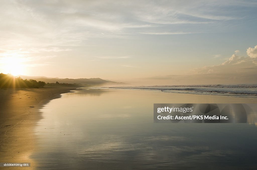 Costa Rica, Playa Matapalo, sunrise on tropical beach