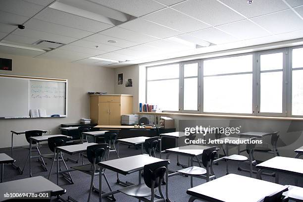 high school sala de aulas - ninguém imagens e fotografias de stock