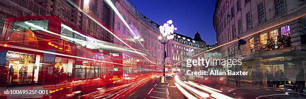 england, london, traffic on regents street at dusk - 2008 fotografías e imágenes de stock