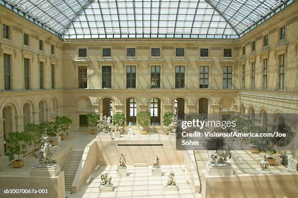 france, paris, sculpture garden at louvre museum - louvre inside photos et images de collection