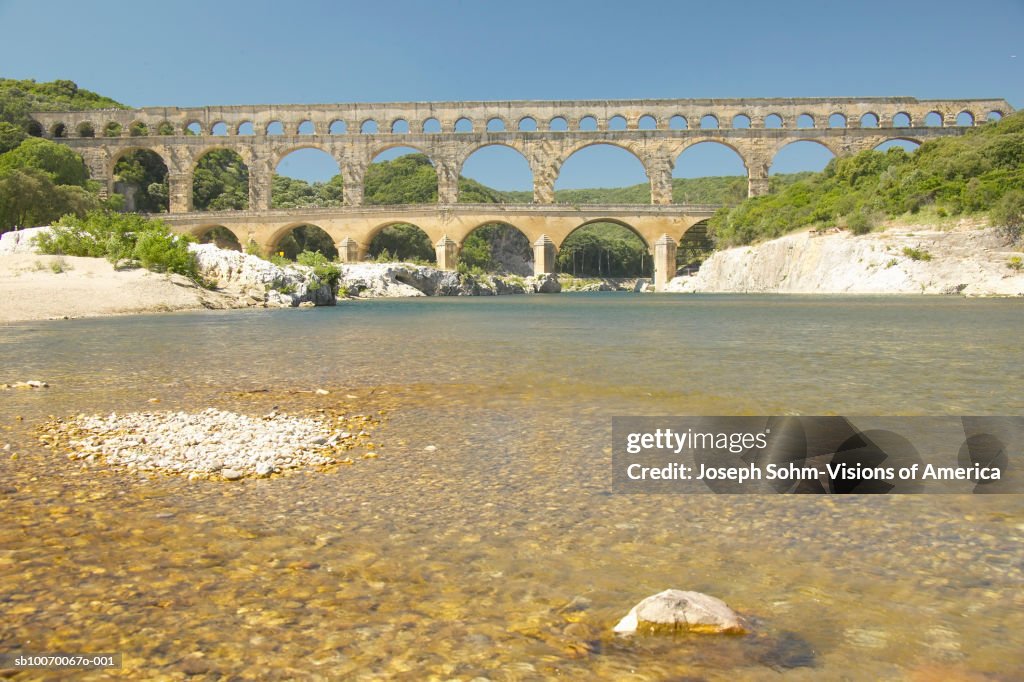 France, Languedoc-Roussillon, Nimes,  River Gard and aqueduct Pont du Gard