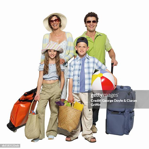 portrait of parents and children on vacation - travel14 stock pictures, royalty-free photos & images
