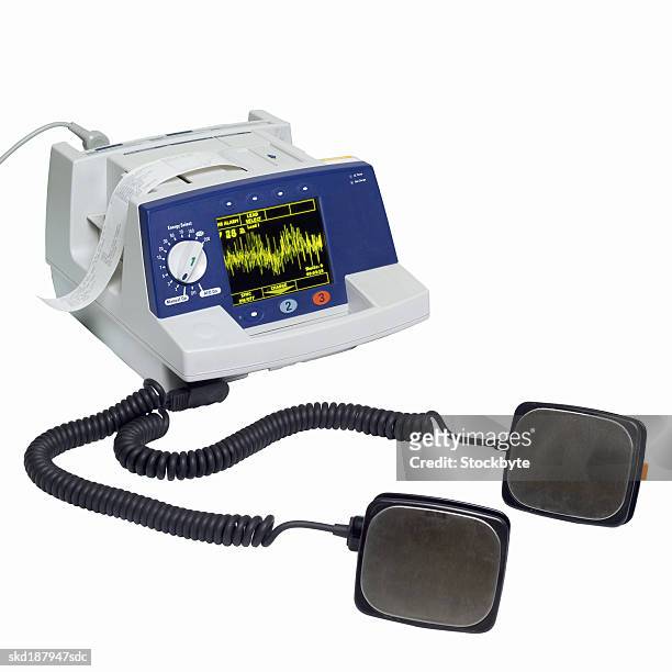 close up of a defibrillator - defibrillator bildbanksfoton och bilder