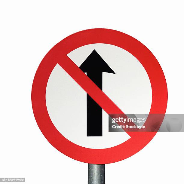 close up of a no exit arrow sign - no photos et images de collection