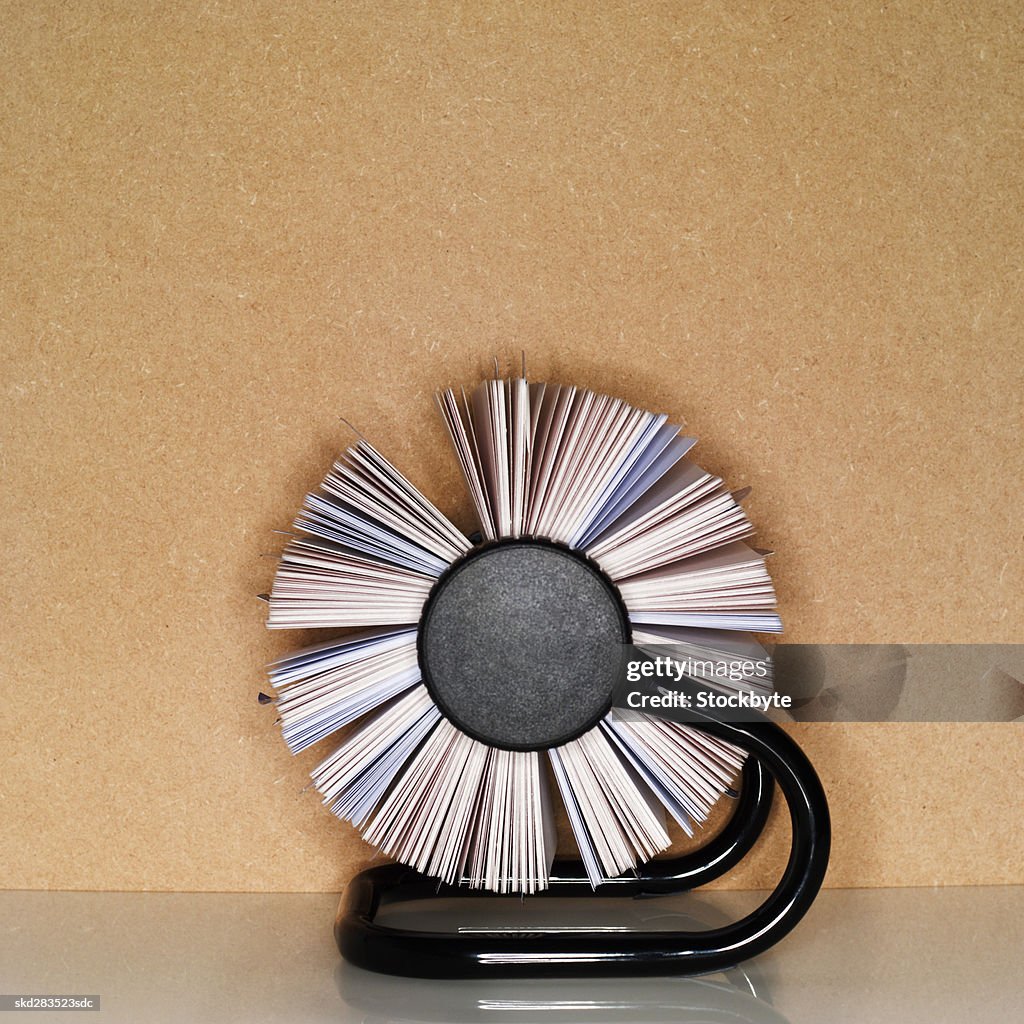 Side view of rotary file