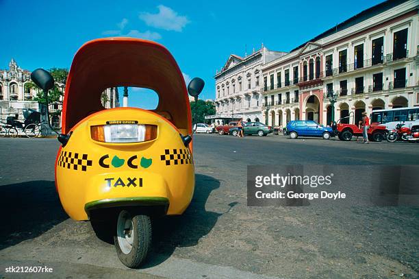 close up view of a coco taxi, havana, cuba - greater antilles imagens e fotografias de stock