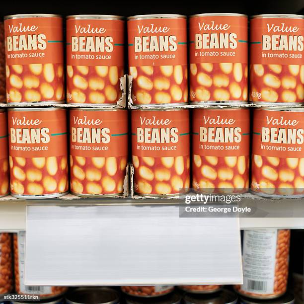 Package Without Label Cans Without Labels Photos et images de collection - Getty Images