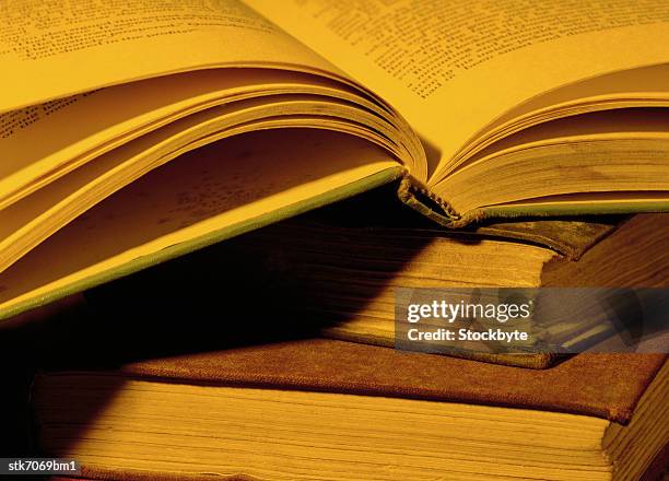 close-up of the pages of an open book - gov scott visits miami school in zika cluster zone on first day of classes stockfoto's en -beelden