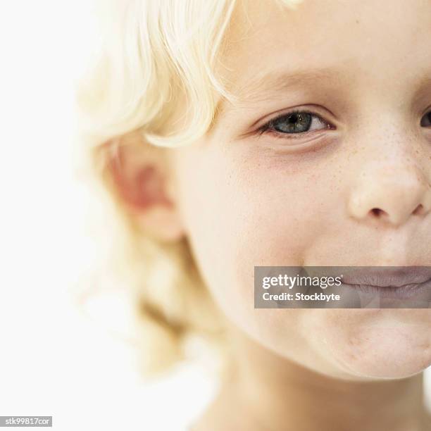 close-up of a child (4-6) smiling - 6& foto e immagini stock