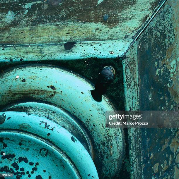 weathered column detail - right angle stock pictures, royalty-free photos & images