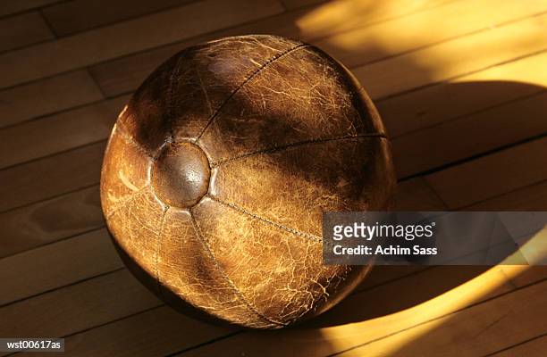 medicine ball, close up - medicine ball stock pictures, royalty-free photos & images
