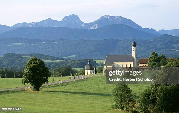 germany, bavaria, upper bavaria, church of pilgrimage at the irschenberg - local religioso - fotografias e filmes do acervo