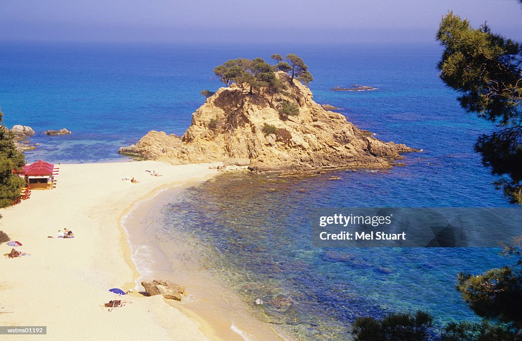 People at sandy beach, elevated view, Cap Roig, Platja de Cap Roig, North of Platja d'Aro, Costa Brava, Catalonia, Spain