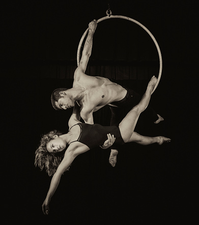 ✓ Aerial dance Images, Pictures and Free Stock Photos