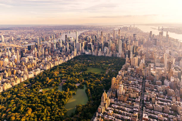 aerial view of new york city skyline with central park and manhattan picture id1347979016?k=20&m=1347979016&s=612x612&w=0&h= CFA4PAbc5fhz7F3qpRqQfcJEkvaRWWOnGpTotC9TCU=