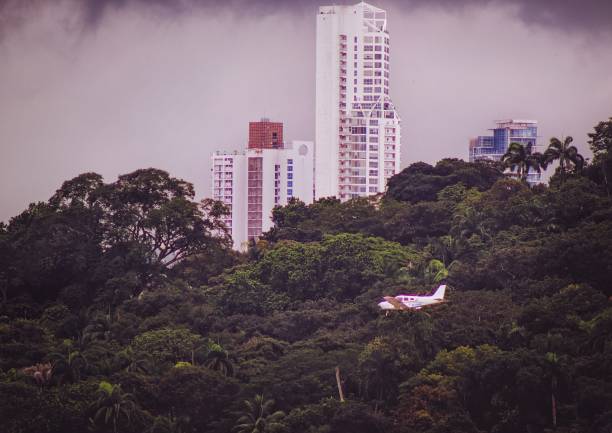 Airplane landing in Panama city
