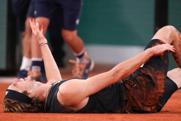 Alexander Zverev injury during his match against Rafael Nadal on Philipe Chatrier court in the 2022 French Open semi-finals.