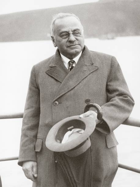 Alfred Adler, founder of the individual psychology, at his arrival in Plymouth. Photography. 1936. [Alfred Adler, Begruender der...