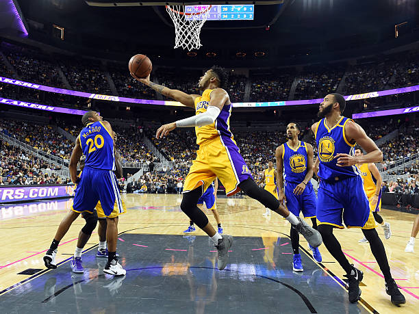 Golden State Warriors v Los Angeles Lakers