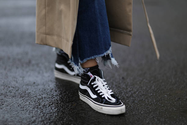 anna schrrle wearing jbrand jeans hugo boss coat and vans sneaker on picture