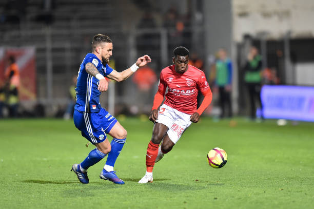 29 EME JOURNEE DE LIGUE 1 CONFORAMA : NÎMES OLYMPIQUE - RACING CLUB DE STRASBOURG ALSACE  - Page 2 Anthony-goncalves-of-strasbourg-and-christemmanuel-maouassa-of-nimes-picture-id1131161426?k=6&m=1131161426&s=612x612&w=0&h=w1HkrNphay5ICpI90cnmH_7WuYCHh3H3LuUkPxXtmww=