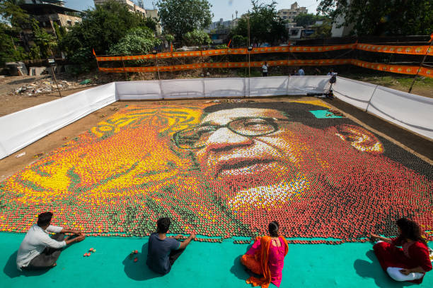 IND: Artist Make Portrait Of Balasaheb Thackeray With 50,000 Earthen Lamps Ahead Of His Birth Anniversary