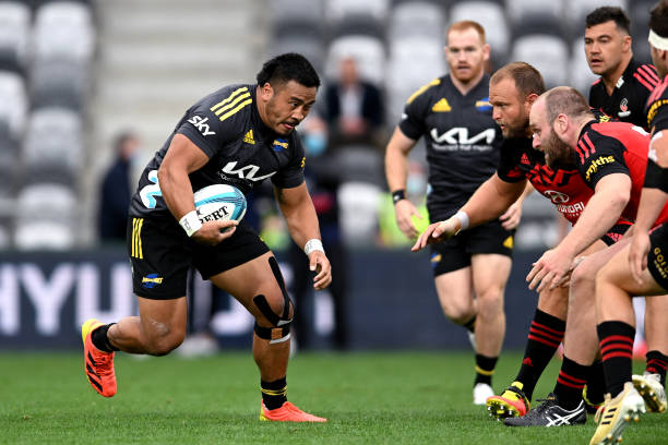 DUNEDIN, NEW ZEALAND - FEBRUARY 19: Asafo Aumua of the Hurricanes charges forward during the round one Super Rugby Pacific match between the Crusaders and the Hurricanes at Forsyth Barr Stadium on February 19, 2022 in Dunedin, New Zealand. (Photo by Joe Allison/Getty Images)