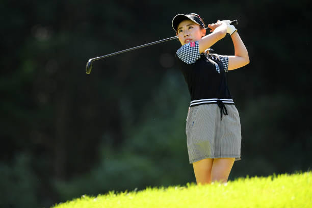 https://media.gettyimages.com/photos/ayako-kimura-of-japan-hits-her-tee-shot-on-the-2nd-hole-during-the-picture-id1179098660?k=6&m=1179098660&s=612x612&w=0&h=1Bh0mEntKO9_emM97Q0YDUVXLMt4fDRHJQ6zDF7jttE=