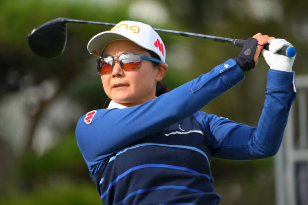 https://media.gettyimages.com/photos/ayako-uehara-of-japan-hits-her-tee-shot-on-the-1st-hole-during-the-picture-id1348321132?k=20&m=1348321132&s=612x612&w=0&h=w918NeuTrBQma2nPWWjvKXJ78yh0MsnAncqjTaqcaVQ=