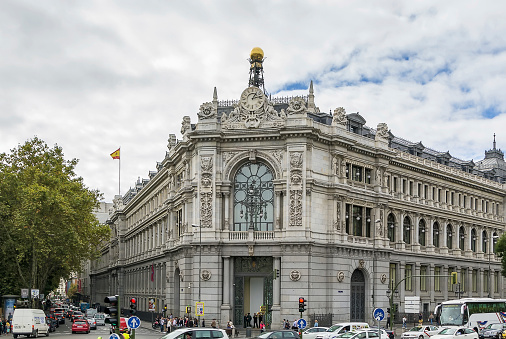 Bank of Spain finally issues registry instructions for crypto-related  entities | Seeking Alpha